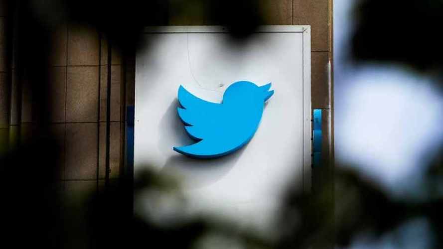 Elon Musk’s Twitter: Balancing Profit and Principles 